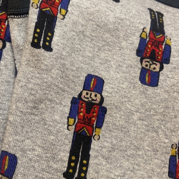 Hanna Andersson Holiday Pajamas NWOT - Picture 3 of 7